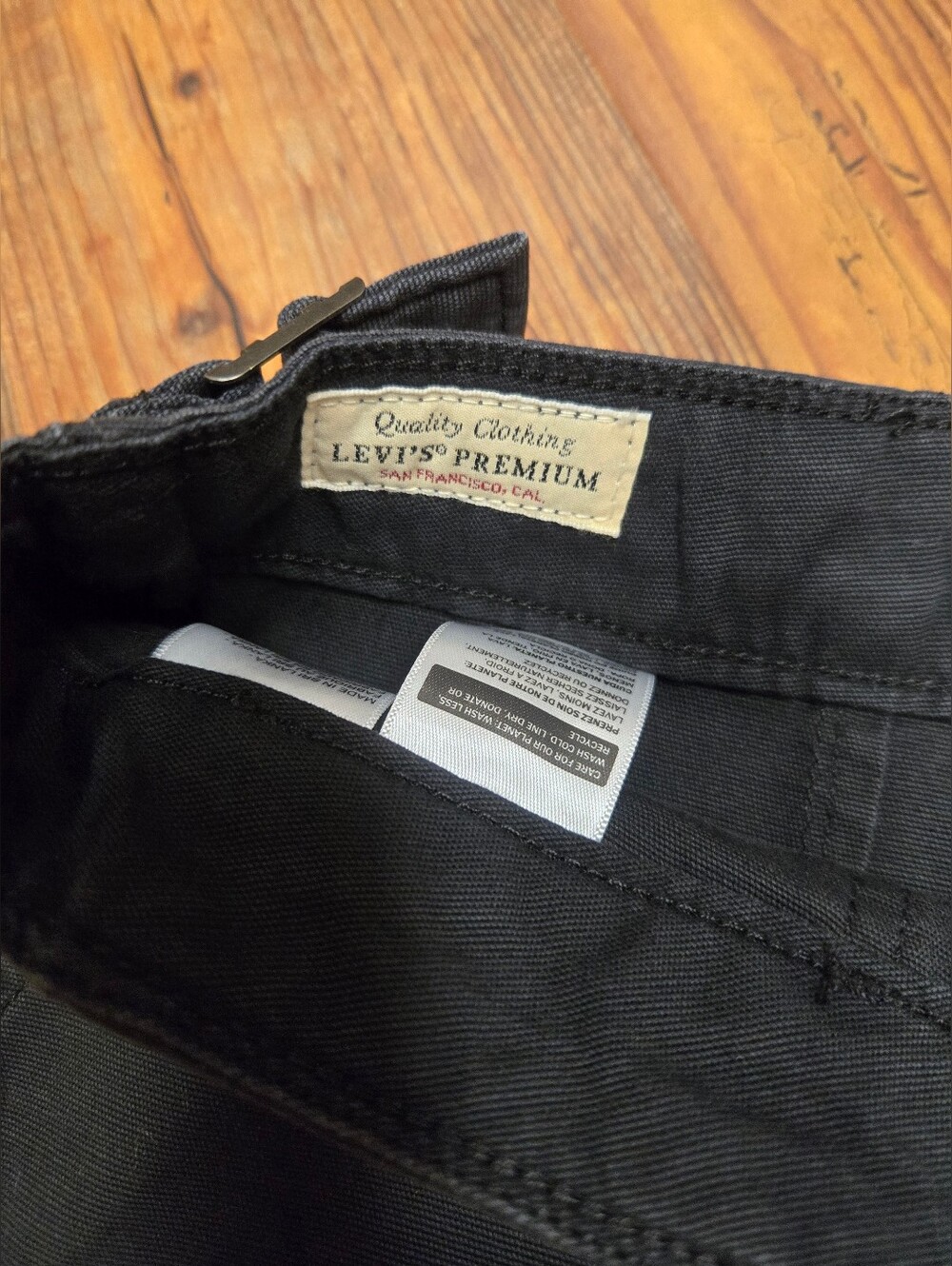 Levi's cinched long black skirt 8/29 nwt pockets adj. waist split so cute goth - Picture 4 of 15